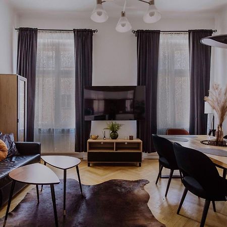 Golden Pearl - Main Square, 100 Sqm, 4 Rooms Cracóvia Exterior foto