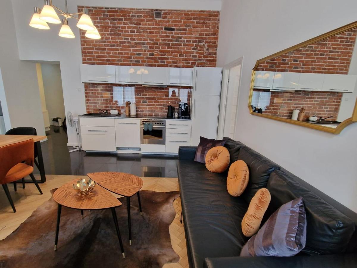 Golden Pearl - Main Square, 100 Sqm, 4 Rooms Cracóvia Exterior foto