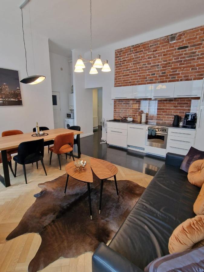 Golden Pearl - Main Square, 100 Sqm, 4 Rooms Cracóvia Exterior foto