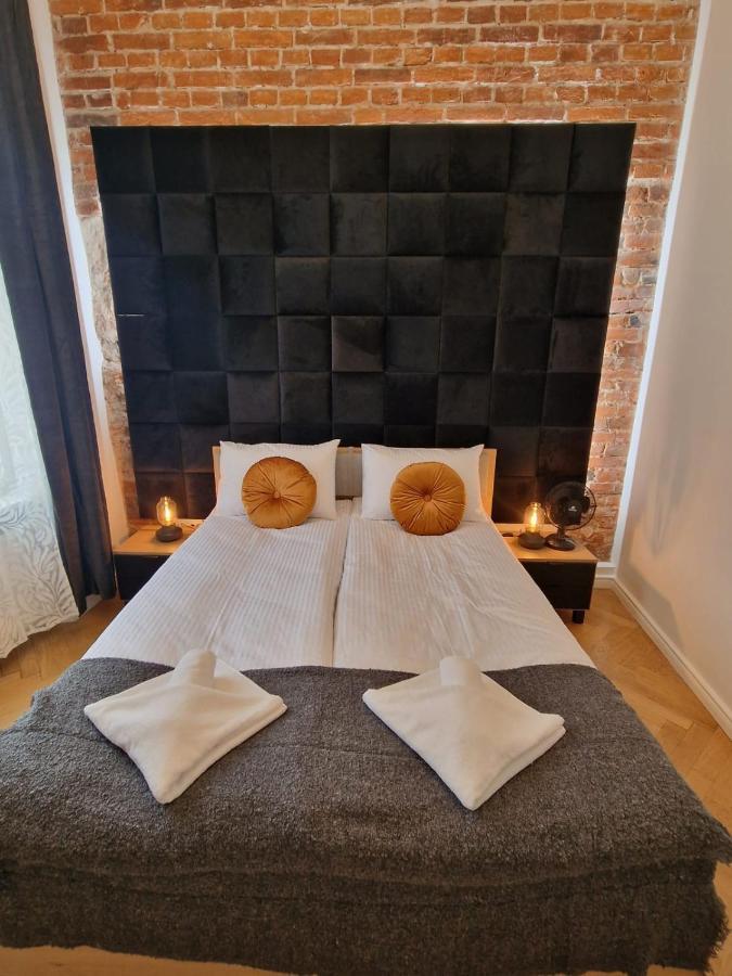 Golden Pearl - Main Square, 100 Sqm, 4 Rooms Cracóvia Exterior foto