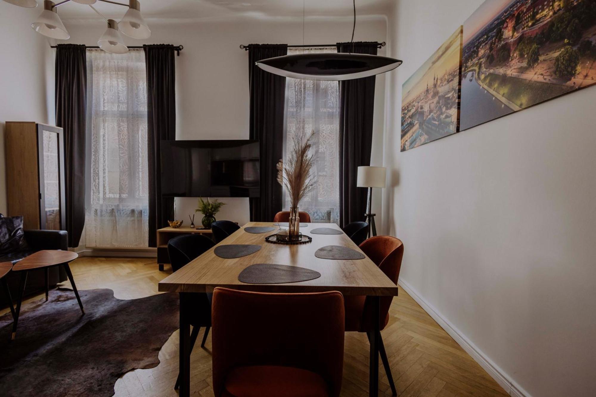 Golden Pearl - Main Square, 100 Sqm, 4 Rooms Cracóvia Exterior foto