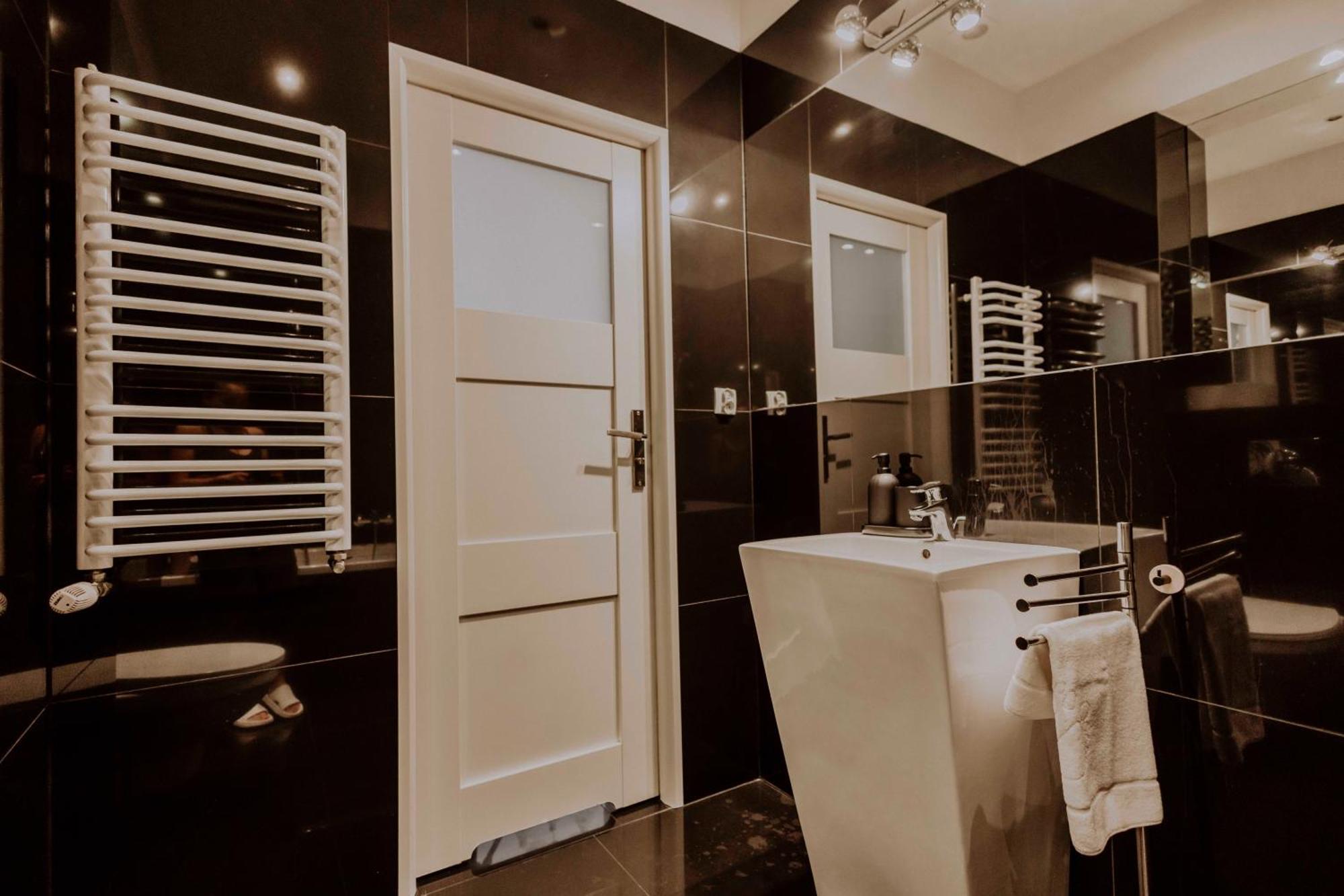 Golden Pearl - Main Square, 100 Sqm, 4 Rooms Cracóvia Exterior foto