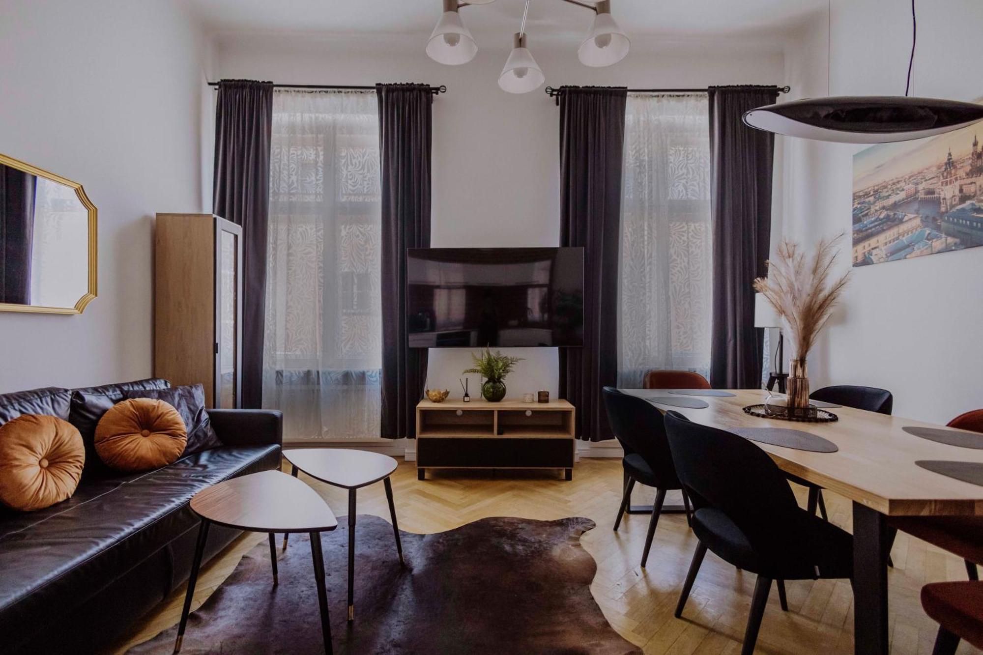 Golden Pearl - Main Square, 100 Sqm, 4 Rooms Cracóvia Exterior foto