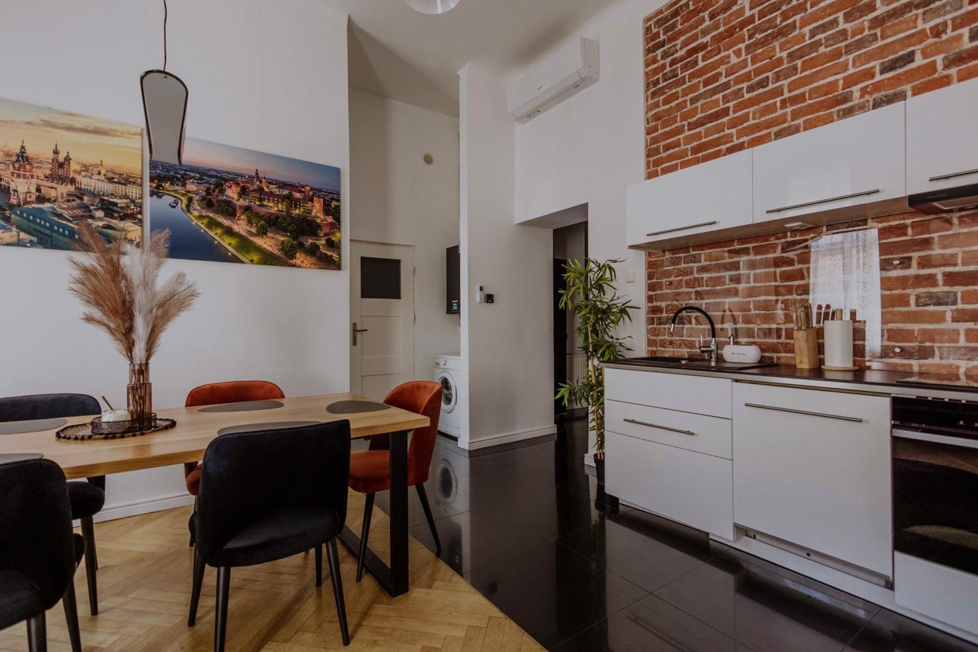 Golden Pearl - Main Square, 100 Sqm, 4 Rooms Cracóvia Exterior foto