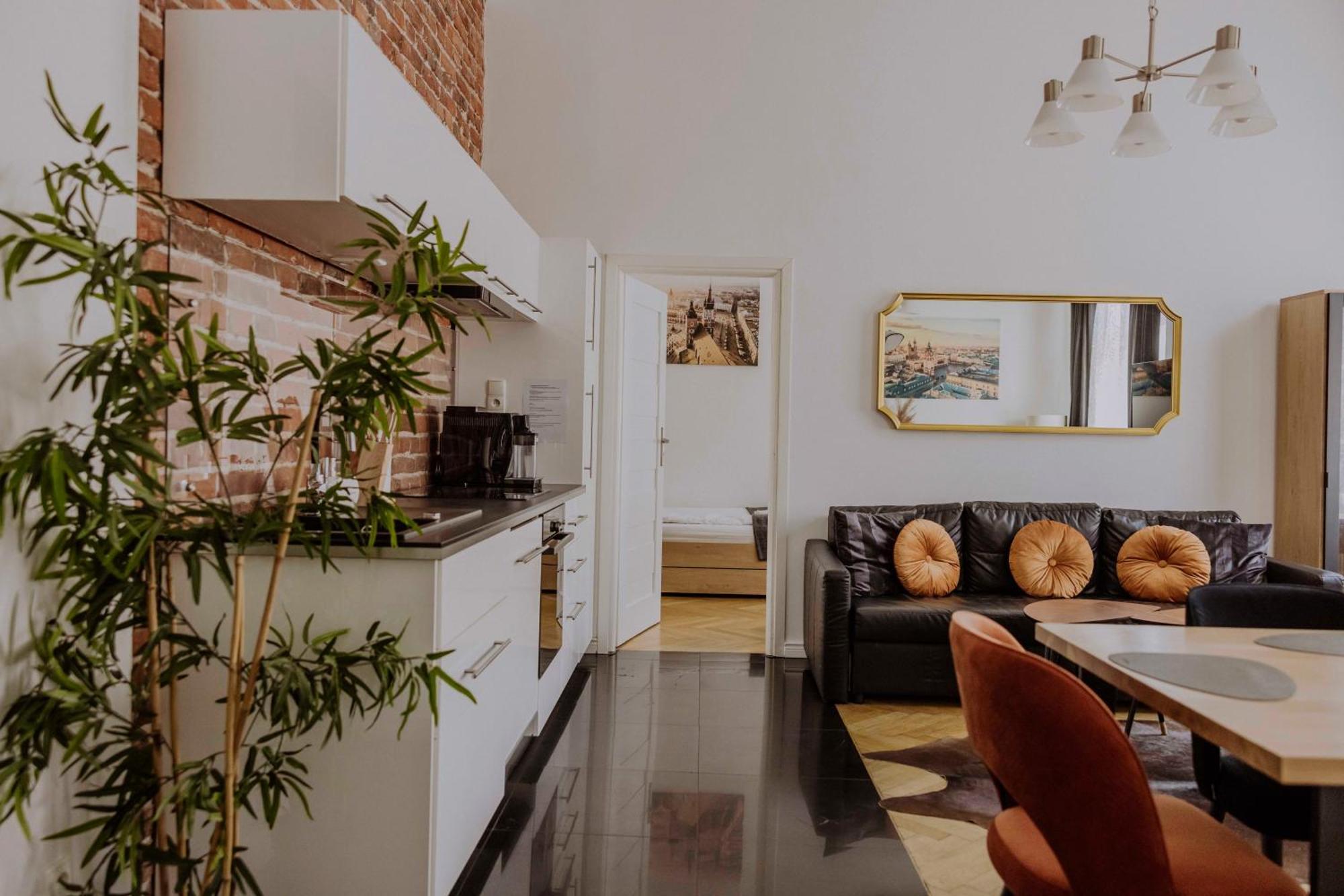 Golden Pearl - Main Square, 100 Sqm, 4 Rooms Cracóvia Exterior foto